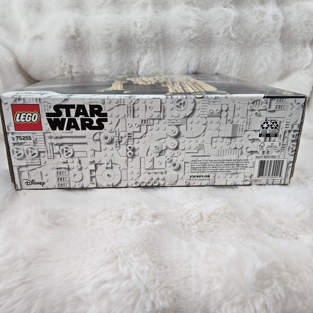 Lego Star Wars Yoda Figure - Green & Tan - Picture 5 of 5